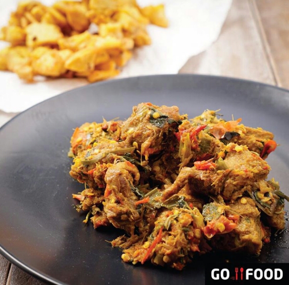 Kalasey: Pedas Gurih Ayam Rica