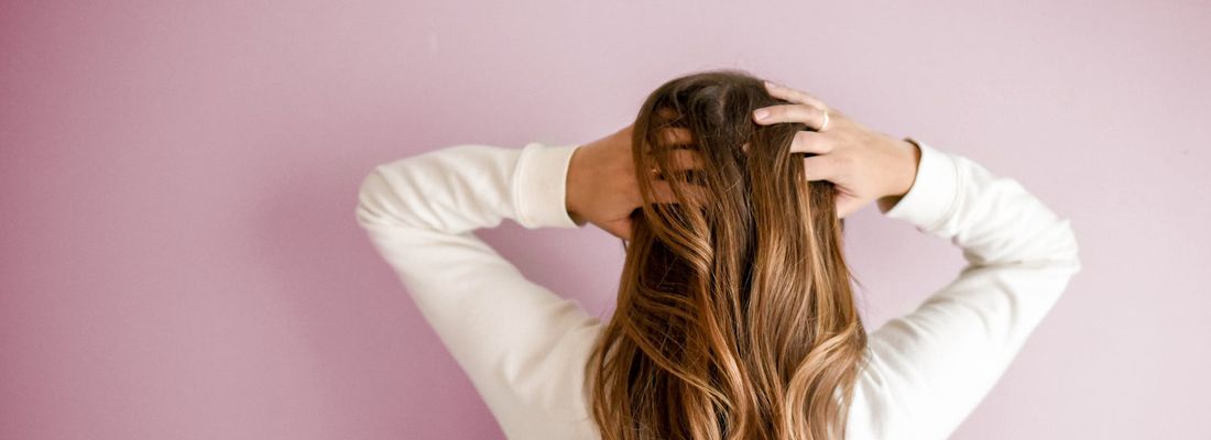 5 Fakta Rambut Berketombe yang Perlu Kamu Ketahui