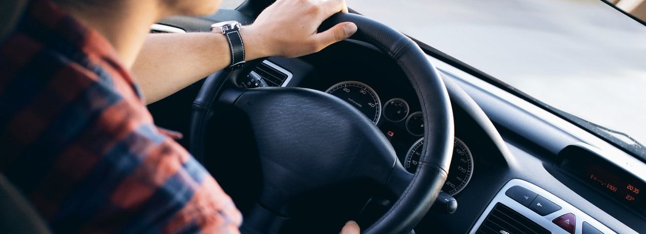 Tips Mengemudi Jarak Jauh untuk Perjalanan yang Aman & Nyaman