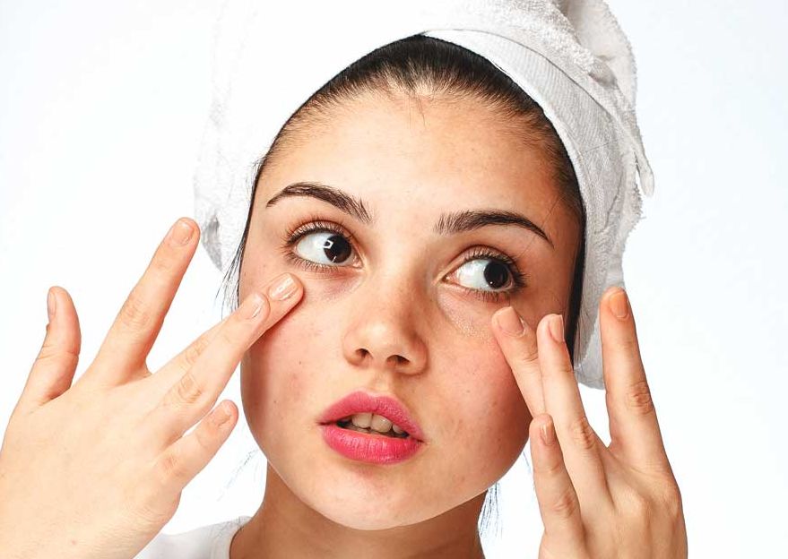 9 Rekomendasi Serum Wajah Terbaik untuk Kulit Kering